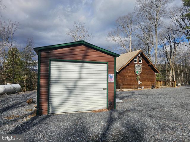 211 MARTIN RD, Artemas, PA 17211