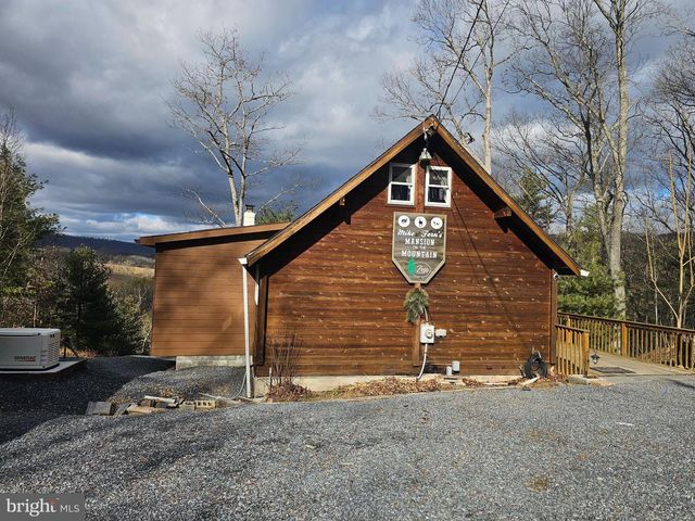 211 MARTIN RD, Artemas, PA 17211