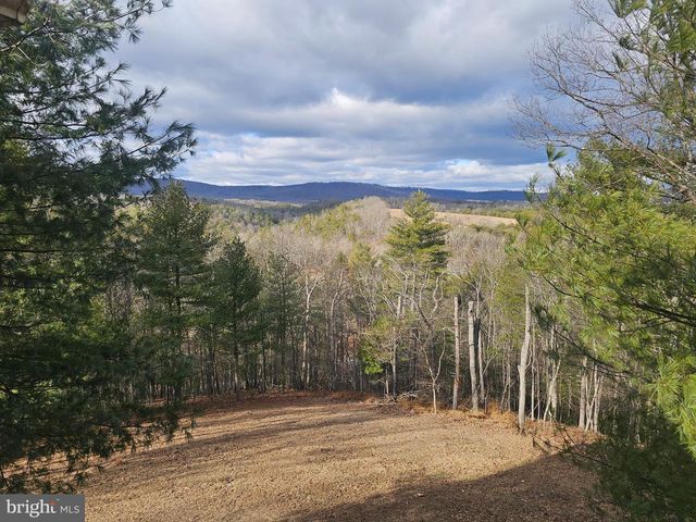 211 MARTIN RD, Artemas, PA 17211