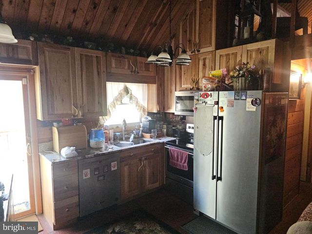 211 MARTIN RD, Artemas, PA 17211