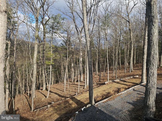 211 MARTIN RD, Artemas, PA 17211