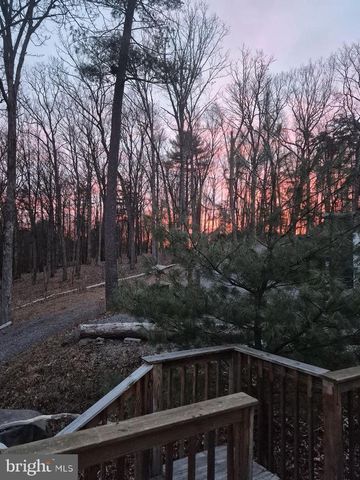 211 MARTIN RD, Artemas, PA 17211