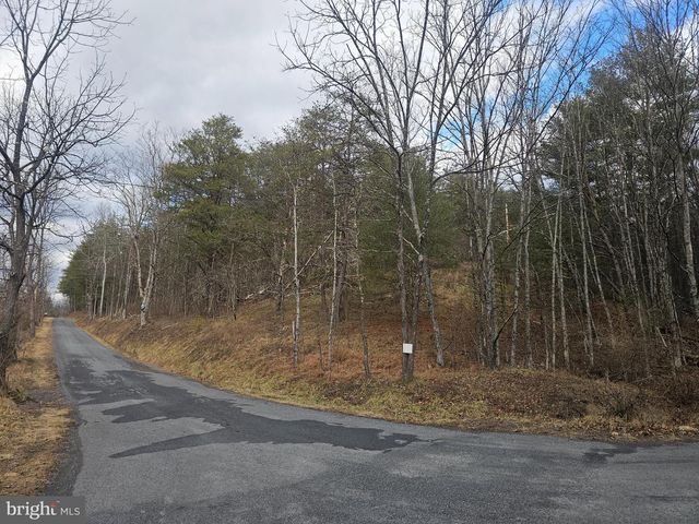 211 MARTIN RD, Artemas, PA 17211