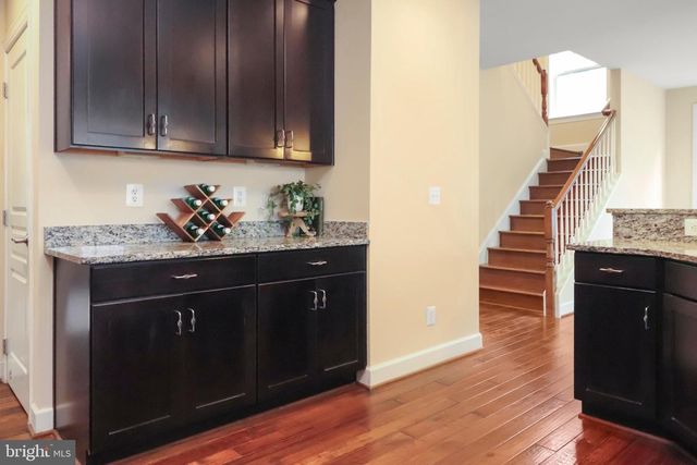 102 PEARL ST, Herndon, VA 20170