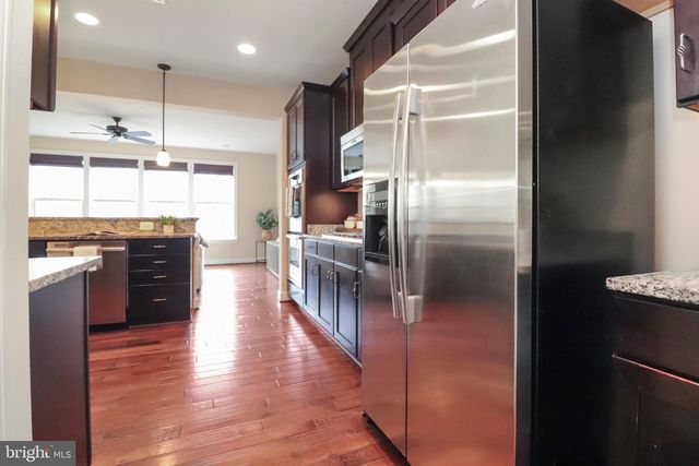 102 PEARL ST, Herndon, VA 20170
