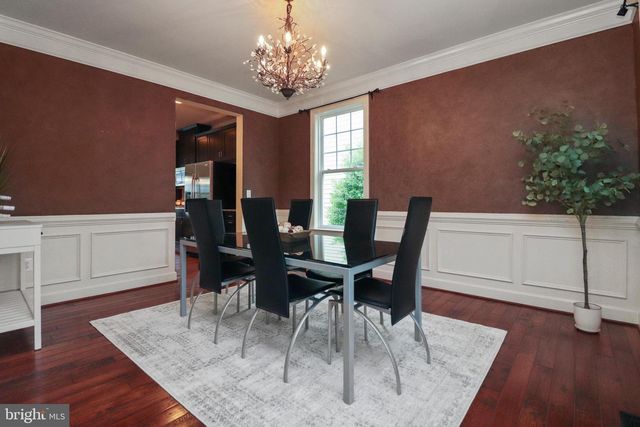 102 PEARL ST, Herndon, VA 20170