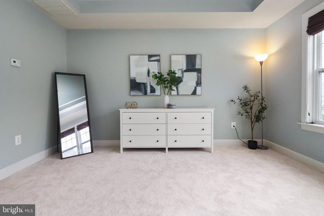 102 PEARL ST, Herndon, VA 20170