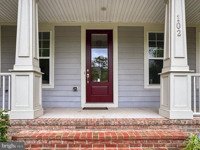 102 PEARL ST, Herndon, VA 20170