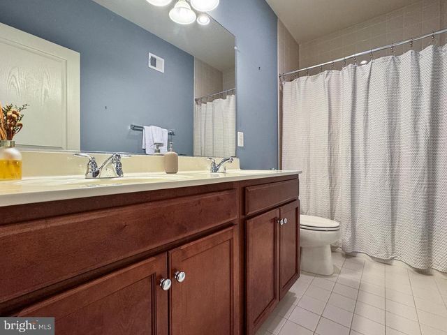 102 PEARL ST, Herndon, VA 20170