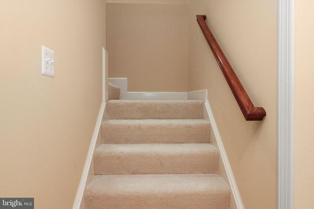 102 PEARL ST, Herndon, VA 20170
