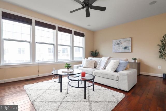 102 PEARL ST, Herndon, VA 20170