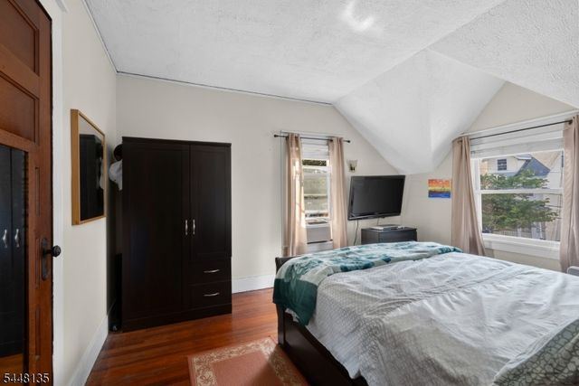 19 Ashwood Ter, West Orange Twp., NJ 07052