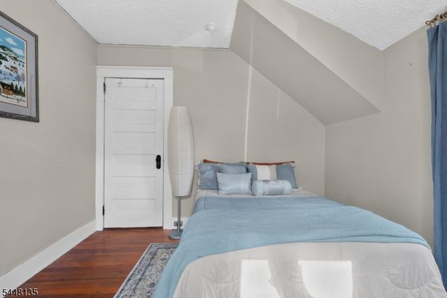 19 Ashwood Ter, West Orange Twp., NJ 07052