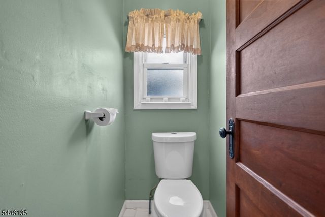 19 Ashwood Ter, West Orange Twp., NJ 07052