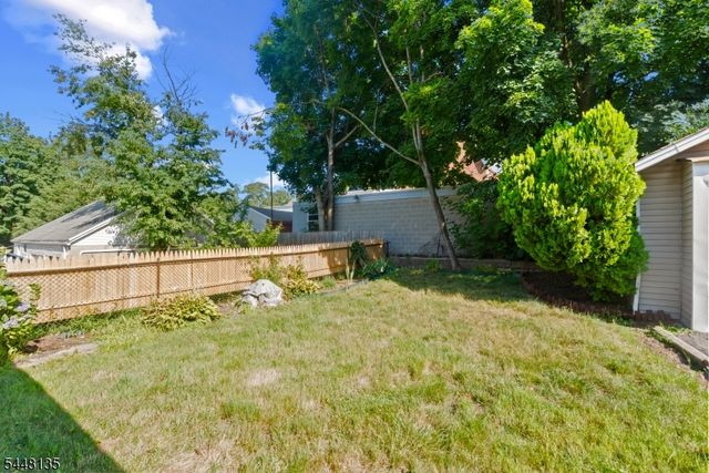 19 Ashwood Ter, West Orange Twp., NJ 07052