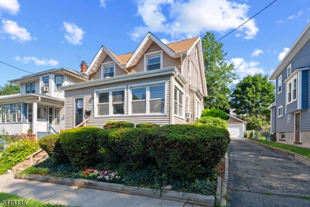 19 Ashwood Ter, West Orange Twp., NJ 07052