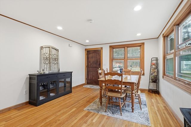 8 Searle St, Georgetown, MA 01833