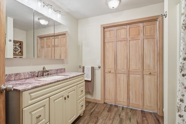8 Searle St, Georgetown, MA 01833