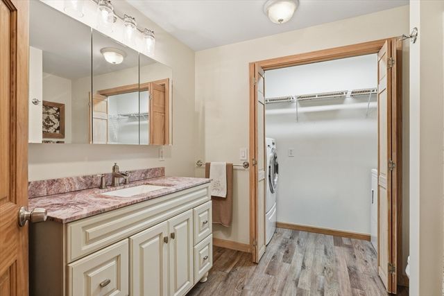 8 Searle St, Georgetown, MA 01833