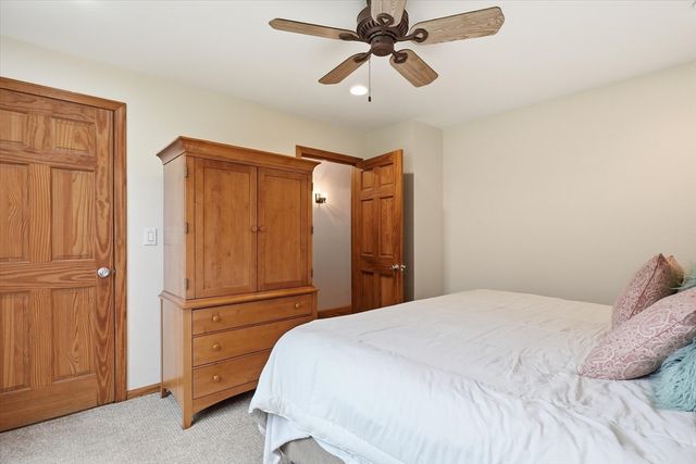8 Searle St, Georgetown, MA 01833