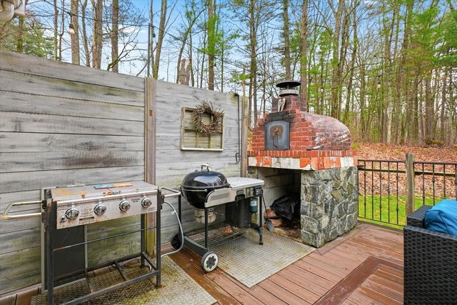 8 Searle St, Georgetown, MA 01833