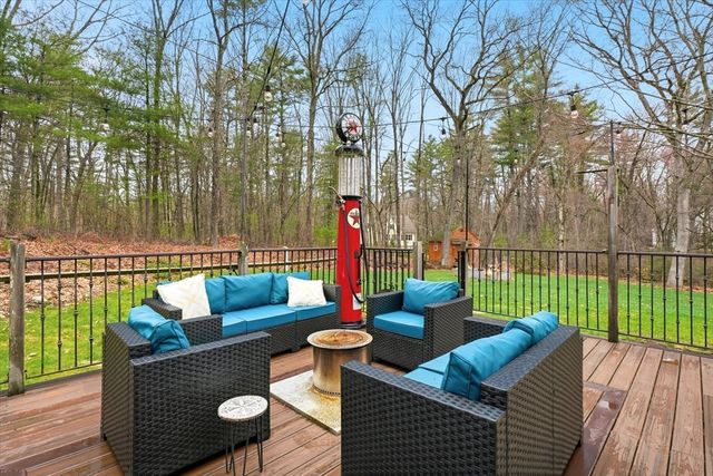 8 Searle St, Georgetown, MA 01833