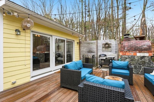8 Searle St, Georgetown, MA 01833