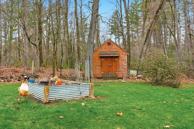 8 Searle St, Georgetown, MA 01833