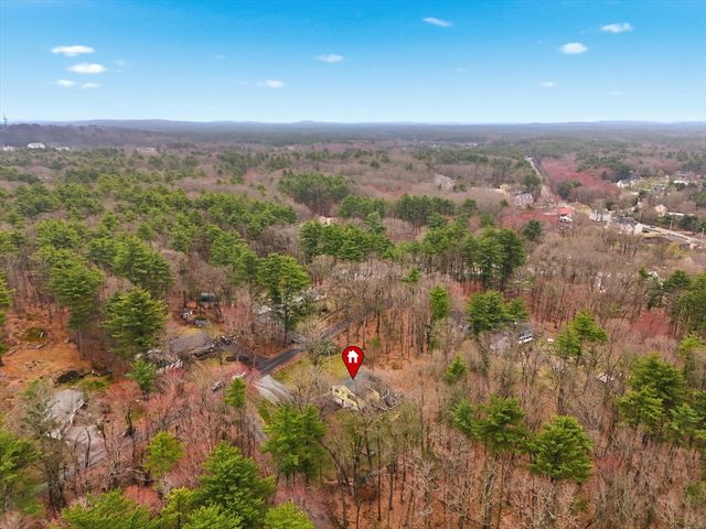 8 Searle St, Georgetown, MA 01833