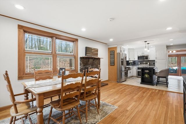 8 Searle St, Georgetown, MA 01833