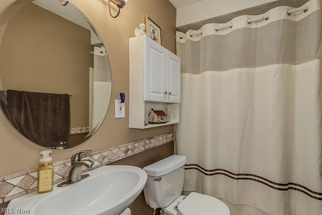7580 Primrose Drive, Mentor On The Lake, OH 44060
