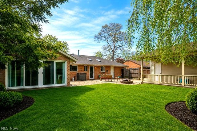 7580 Primrose Drive, Mentor On The Lake, OH 44060
