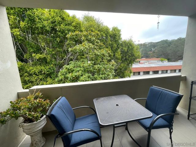 2510 Torrey pines Rd 413, La Jolla, CA 92037