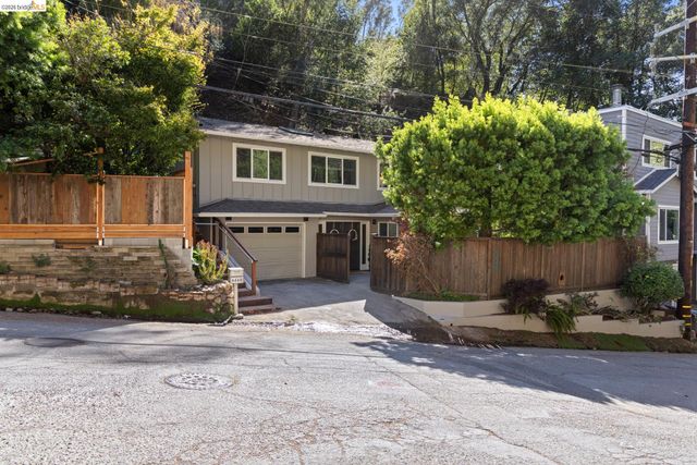 6660 Sobrante Rd, Oakland, CA 94611