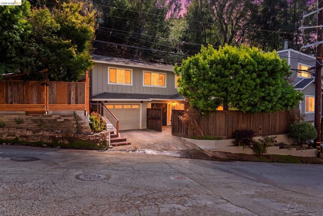 6660 Sobrante Rd, Oakland, CA 94611