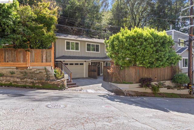 6660 Sobrante Rd, Oakland, CA 94611