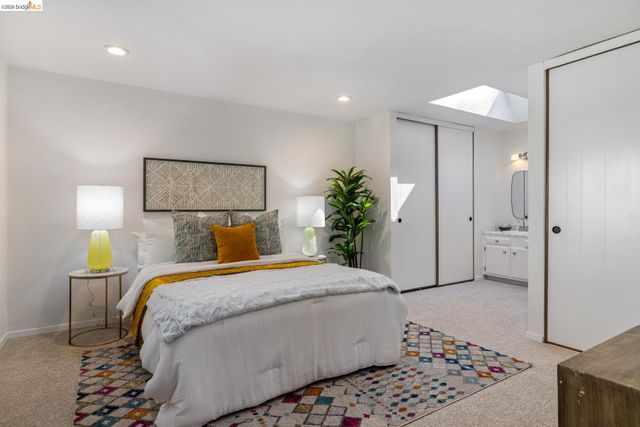 6660 Sobrante Rd, Oakland, CA 94611