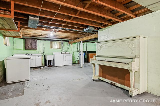 3505 S Sheridan Road, Sheridan, MI 48884