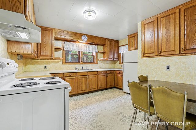 3505 S Sheridan Road, Sheridan, MI 48884