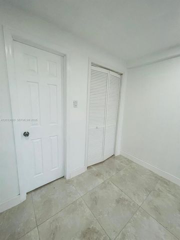 2437 NW 98th St, Miami, FL 33147