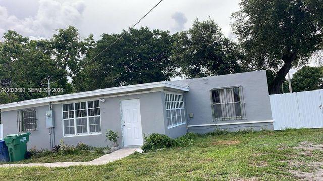 2437 NW 98th St, Miami, FL 33147