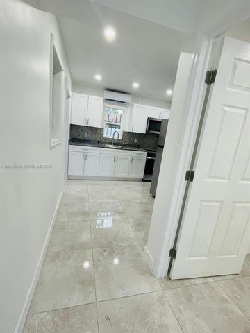 2437 NW 98th St, Miami, FL 33147