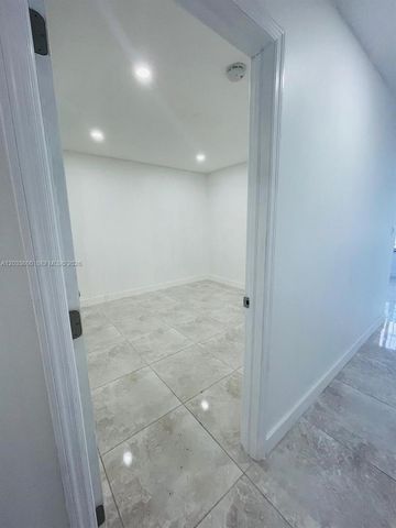 2437 NW 98th St, Miami, FL 33147