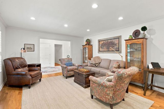 3837 Carleton Drive, Lexington, KY 40510