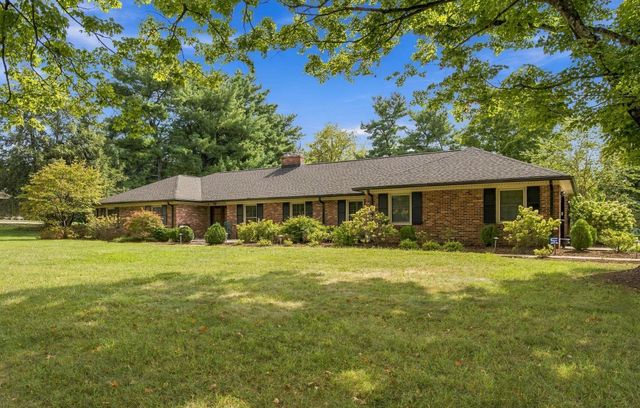 3837 Carleton Drive, Lexington, KY 40510