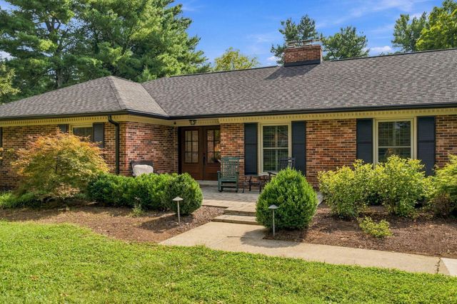 3837 Carleton Drive, Lexington, KY 40510