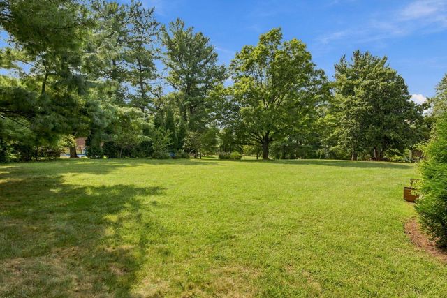 3837 Carleton Drive, Lexington, KY 40510