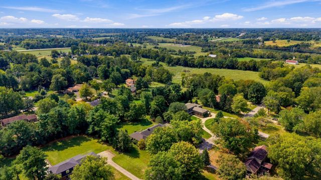 3837 Carleton Drive, Lexington, KY 40510