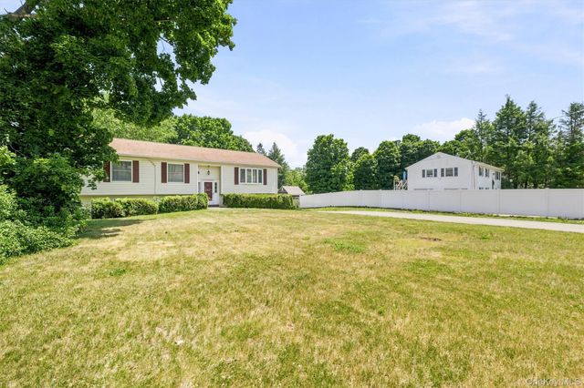 2 Shirley Drive, Patterson, NY 12563