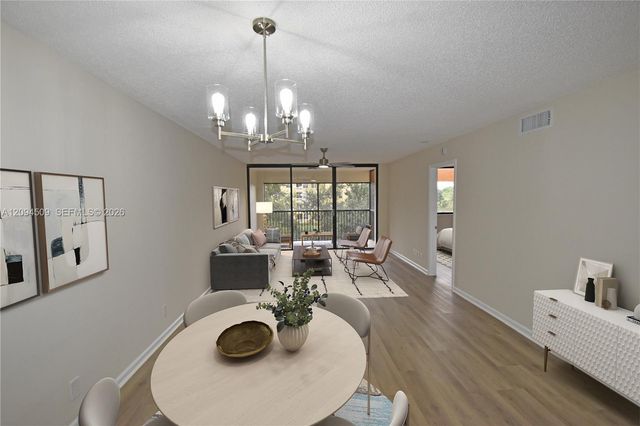 8592 W Sunrise Boulevard 303, Plantation, FL 33322